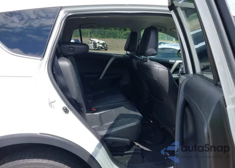 2016 Toyota Rav4 Le z USA, uszkodzony, nr VIN 2T3BFREV3GW502667